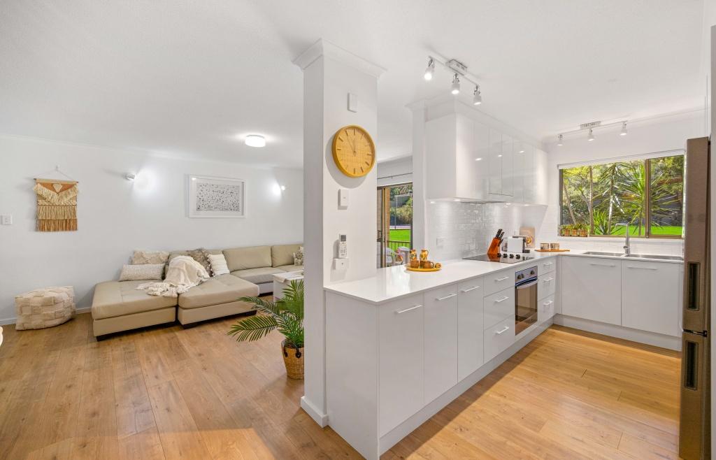 Well appointed kitchen with dishwasher and Nespresso coffee machine - Shelly Cove Apt 12