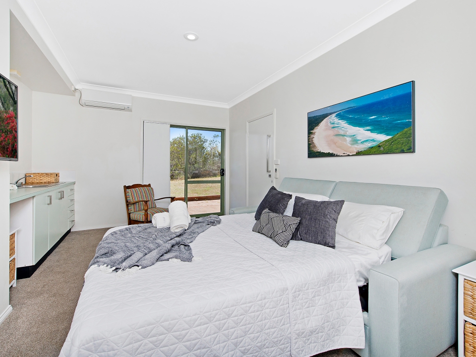 Panorama Beach House fifth bedroom with ensuite