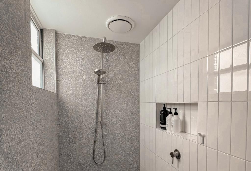 Rain shower in the walk in shower with high quality bathroom amenities