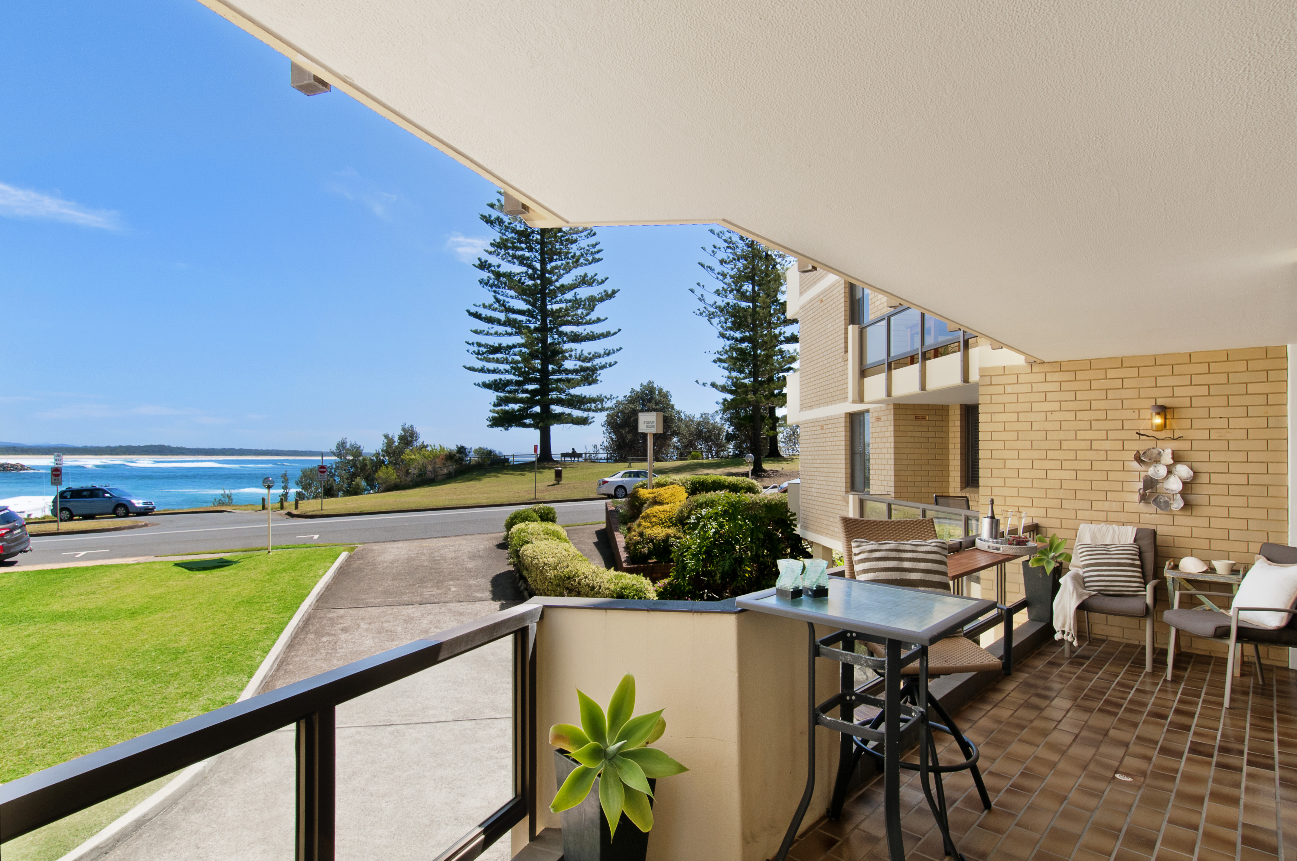 Outdoor living with beautiful views.Beauty at the Beach