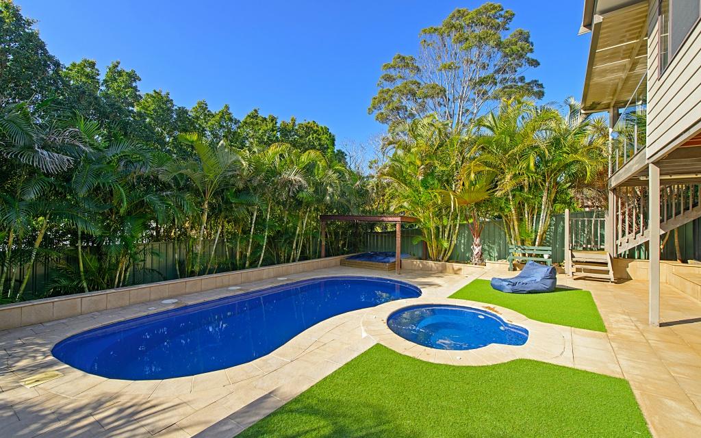 Private pool and spa. Harrys @ Shelly Beach