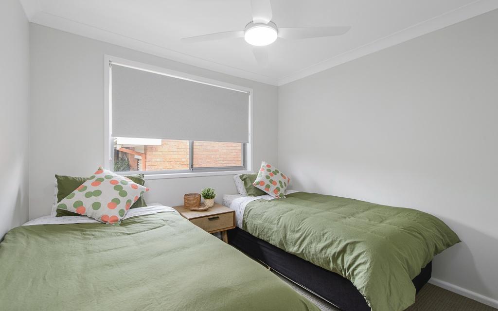 Second bedroom with x2 single beds and ceiling fan, upstairs. Harrys @ Shelly Beach
